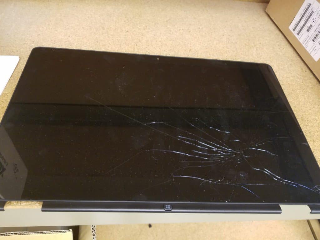 broken-dell-laptop-screen